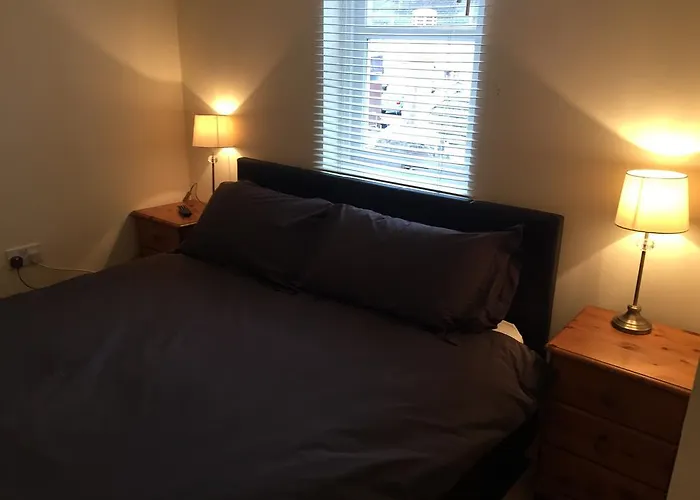 6 Varis Apartments
