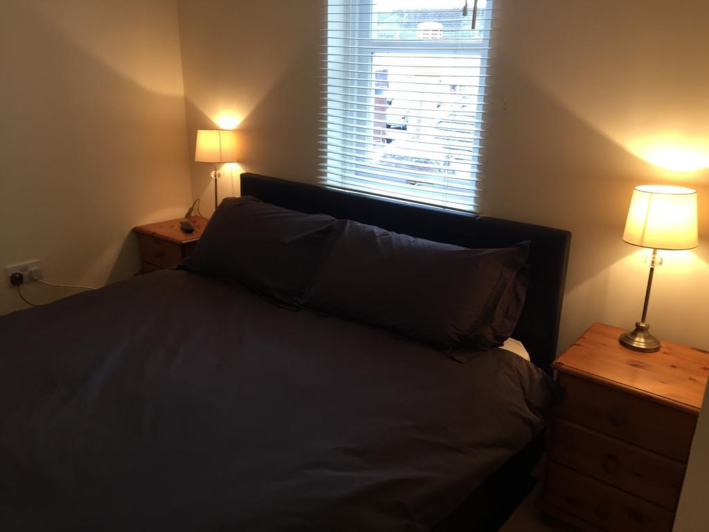 6 Varis Apartment